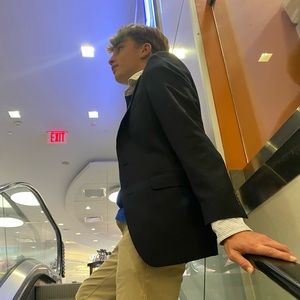 Meet your Posher, Grant